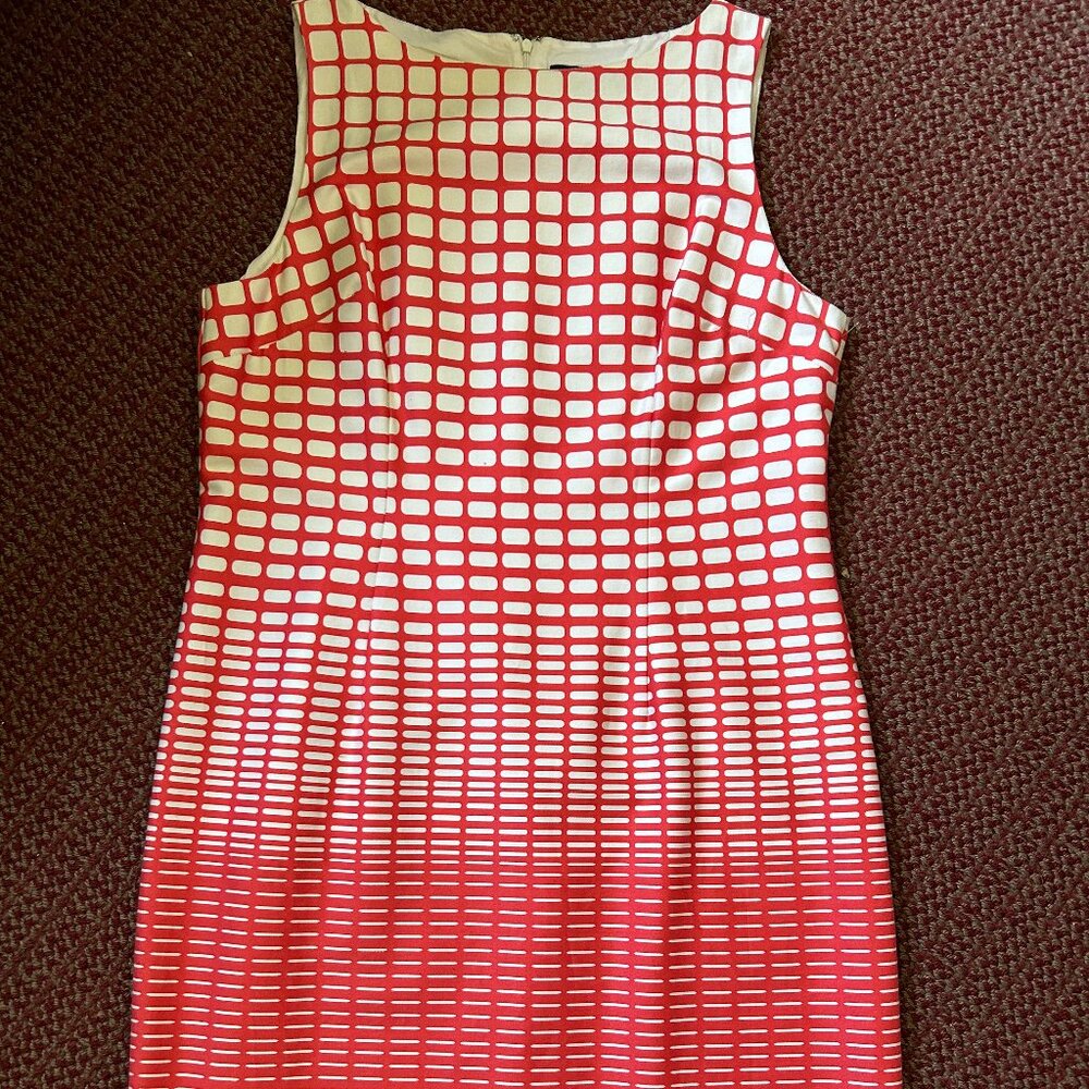 Coral and White Print Sleeveless Sheath Dress